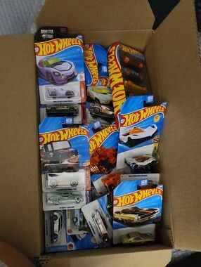 Hot Wheels Assorted Kids Toy Cars - Mixed Colors Pack